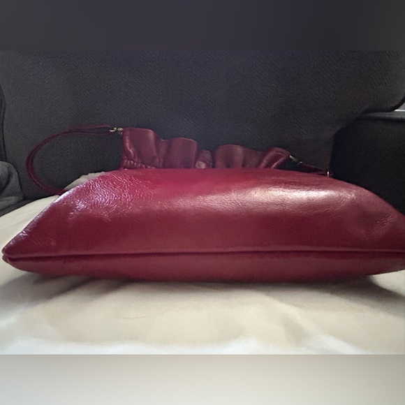 SOLD**** Authentic Hobobags "Prose" crossbody/shoulder bag. Offers are welcome! - Picture 6 of 12